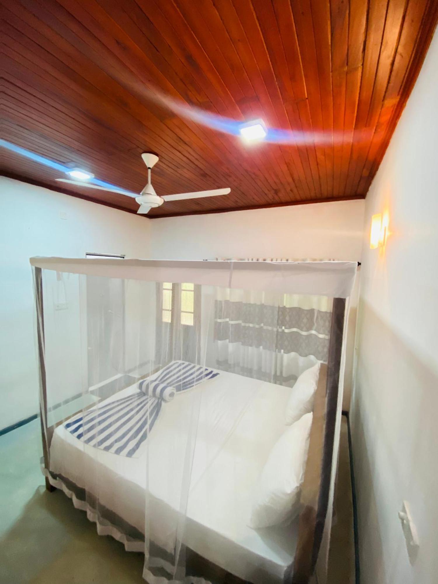 Drongo Place Dikwella Phòng bức ảnh